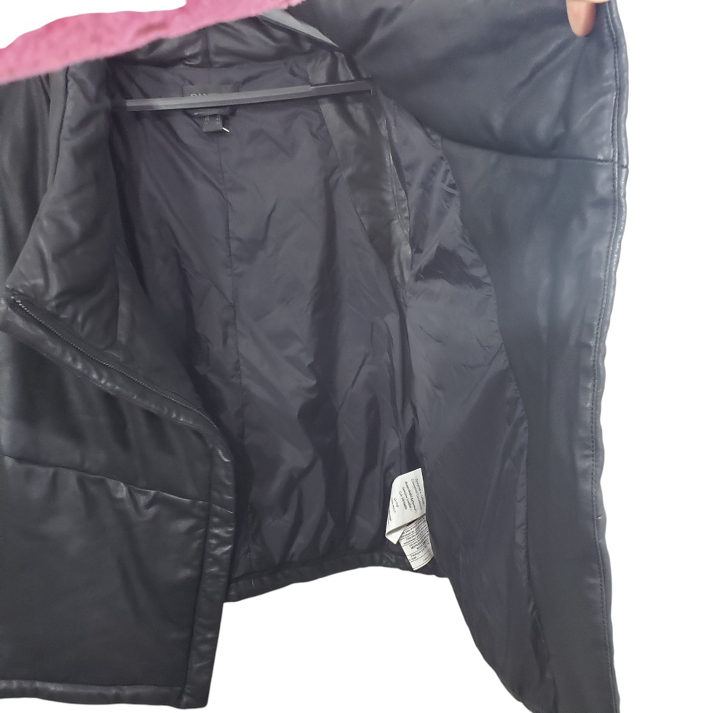 Danier Leather Puffer Vest. Size: XL - Picture 7 of 16